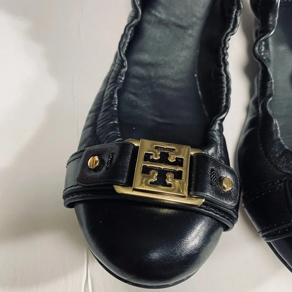 Tory Burch Ambrose‎ Gold Logo Reva Cap Toe Ballet Flats Black Leather Size 5.5